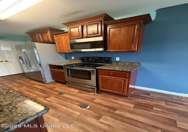 Photo 3 of Single family home for sale at 2201 Irma Cir, Ocean Springs, MS 39564 | MLS# 4161730 | Listing updated on 2026-09-16