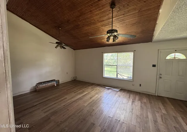 Photo 3 of Single family home for sale at 5418 Elder St, Moss Point, MS 39563 | MLS# 4161825 | Listing updated on 2026-09-09