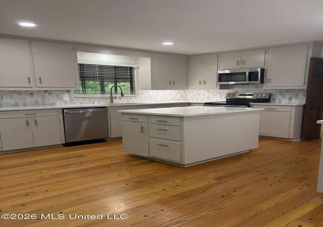 Photo 3 of Single family home for sale at 113 Forest Hl Dr, Starkville, MS 39759 | MLS# 4161728 | Listing updated on 2026-09-08