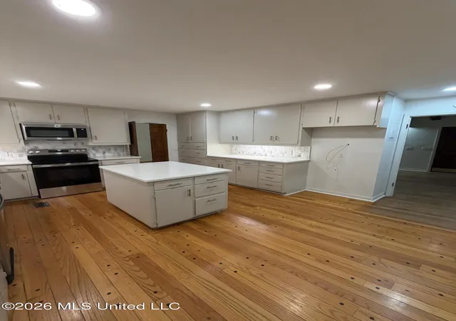 Photo 4 of Single family home for sale at 113 Forest Hl Dr, Starkville, MS 39759 | MLS# 4161728 | Listing updated on 2026-09-08