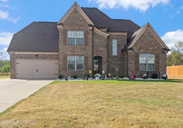 Photo 1 of Sale Pending at 8111 Ashton Way, Southaven, MS 38672 | MLS# 4164900 | Listing updated on 2026-10-21