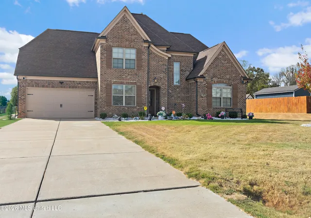 Photo 2 of Sale Pending at 8111 Ashton Way, Southaven, MS 38672 | MLS# 4164900 | Listing updated on 2026-10-21