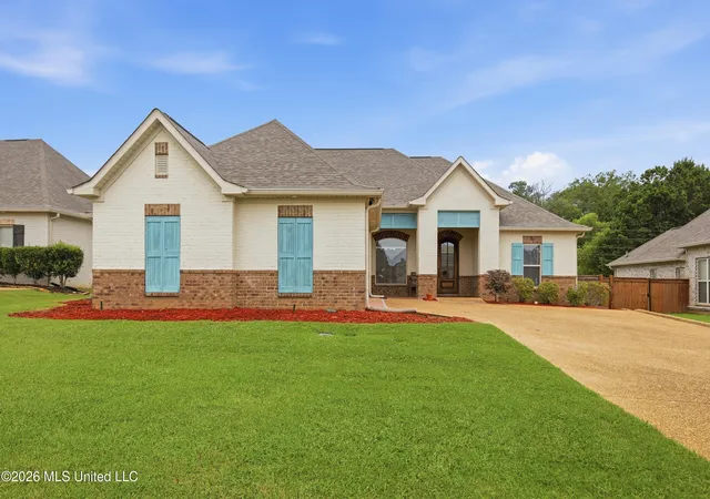 Photo 2 of Single family home for sale at 403 W Cowan Crk Cvs, Brandon, MS 39047 | MLS# 4161820 | Listing updated on 2026-09-08