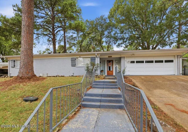 Photo 1 of Sale Pending at 1435 Kimwood Dr, Jackson, MS 39211 | MLS# 4162501 | Listing updated on 2026-10-12