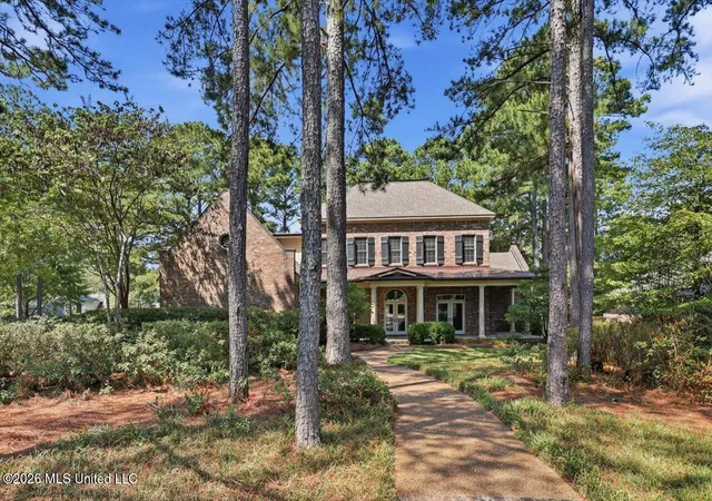 Photo 2 of Single family home for sale at 415 Pembrooke Dr, Madison, MS 39110 | MLS# 4161808 | Listing updated on 2026-09-09