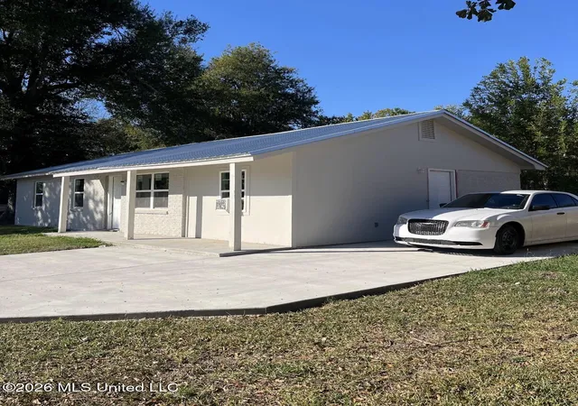 Photo 2 of Single family home for sale at 204 Perry Dr, Lyon, MS 38645 | MLS# 4161795 | Listing updated on 2026-09-12