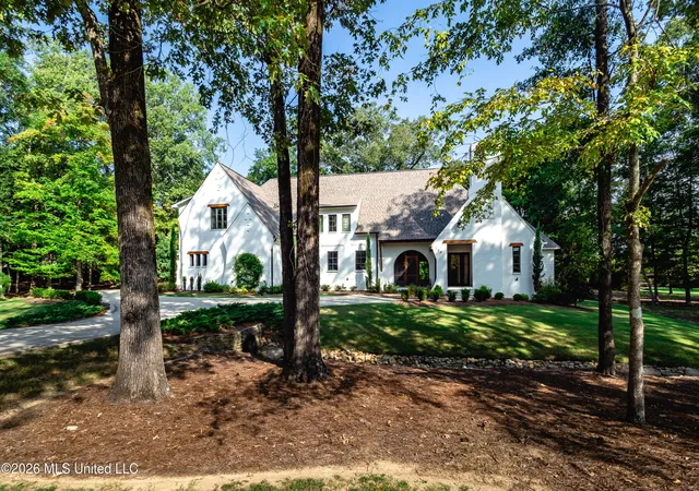 Photo 2 of Mansion for sale at 104 Langdon Bnd, Madison, MS 39110 | MLS# 4162322 | Listing updated on 2026-10-18