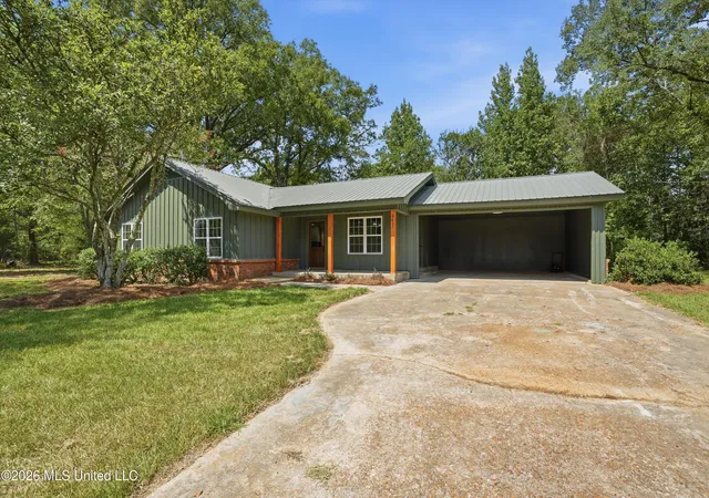 Photo 1 of Single family home for sale at 9411 Mississippi 43, Kosciusko, MS 39090 | MLS# 4162242 | Listing updated on 2026-09-11
