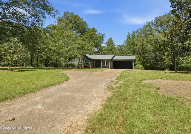 Photo 2 of Single family home for sale at 9411 Mississippi 43, Kosciusko, MS 39090 | MLS# 4162242 | Listing updated on 2026-09-11