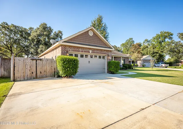 Photo 3 of Single family home for sale at 1019 Cardinal Cvs, Ocean Springs, MS 39564 | MLS# 4161844 | Listing updated on 2026-09-09
