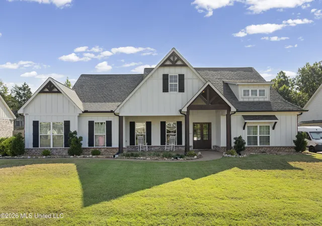 Photo 1 of Single family home for sale at 3256 Grayson Crk Dr, Southaven, MS 38672 | MLS# 4161793 | Listing updated on 2026-09-17