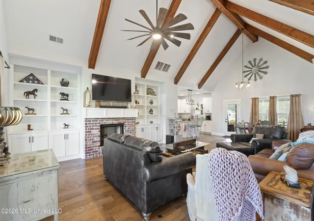 Photo 3 of Single family home for sale at 3256 Grayson Crk Dr, Southaven, MS 38672 | MLS# 4161793 | Listing updated on 2026-09-17