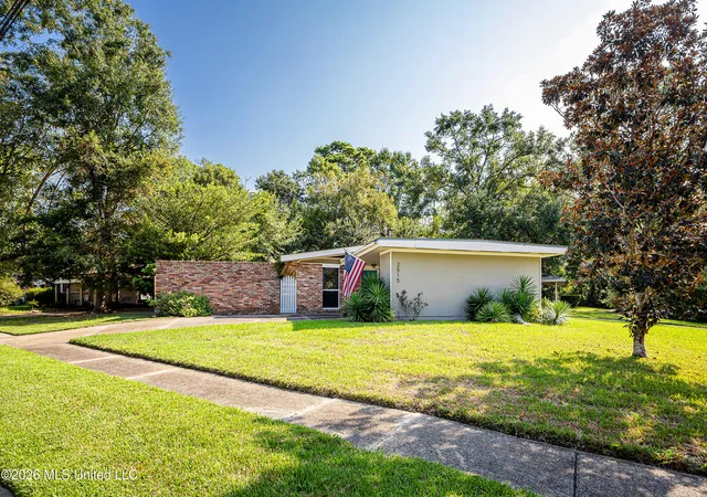 Photo 3 of Sale Pending at 2515 Englewood Rd, Ocean Springs, MS 39564 | MLS# 4161843 | Listing updated on 2026-09-10
