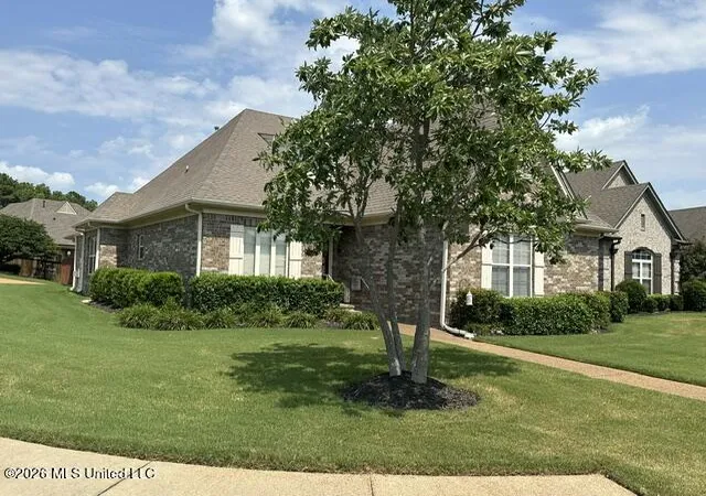 Photo 3 of Single family home for sale at 5914 W Foxdale Loop, Southaven, MS 38672 | MLS# 4161828 | Listing updated on 2026-09-09
