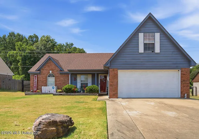 Photo 1 of Sale Pending at 6813 Tealwood Dr, Horn Lake, MS 38637 | MLS# 4162108 | Listing updated on 2026-09-15