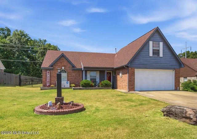 Photo 2 of Sale Pending at 6813 Tealwood Dr, Horn Lake, MS 38637 | MLS# 4162108 | Listing updated on 2026-09-15