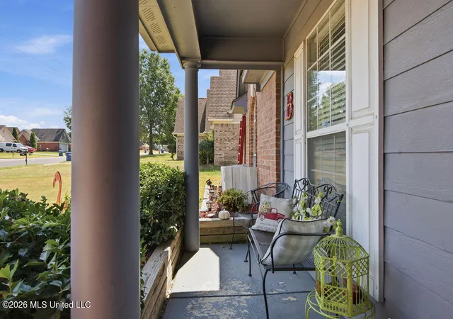 Photo 3 of Sale Pending at 6813 Tealwood Dr, Horn Lake, MS 38637 | MLS# 4162108 | Listing updated on 2026-09-15