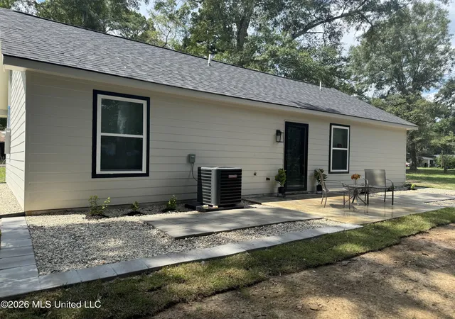Photo 2 of Single family home for sale at 905 8th Street, Mc Comb, MS 39648 | MLS# 4161831 | Listing updated on 2026-09-11