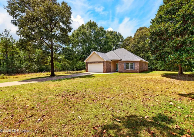 Photo 3 of Sale Pending at 1914 Woodland Dr, Wiggins, MS 39577 | MLS# 4161838 | Listing updated on 2026-09-15