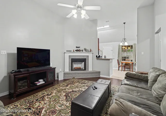Photo 3 of Sale Pending at 25 Heather Ln, Gulfport, MS 39503 | MLS# 4162068 | Listing updated on 2026-09-13