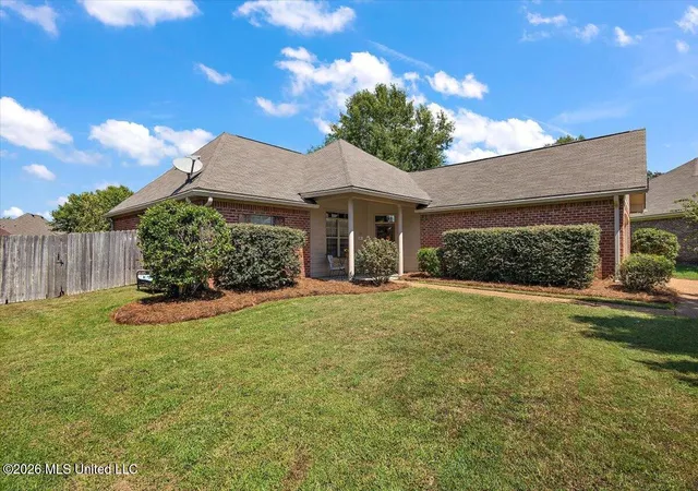 Photo 2 of Single family home for sale at 102 Eastland Cvs, Canton, MS 39046 | MLS# 4162011 | Listing updated on 2026-09-10