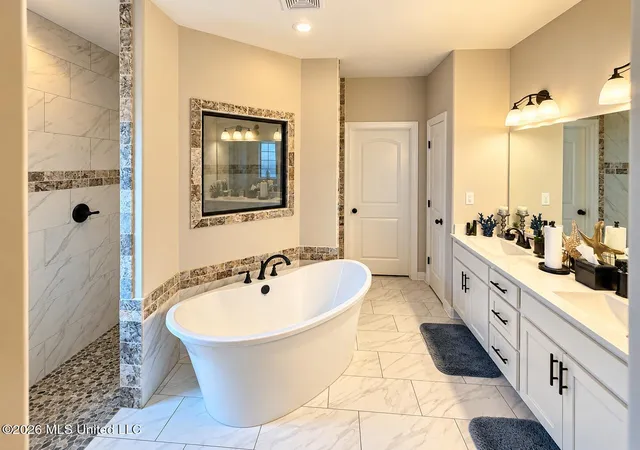 Photo 3 of Sale Pending at 3776 Andreas Dr, Southaven, MS 38672 | MLS# 4161939 | Listing updated on 2026-09-10