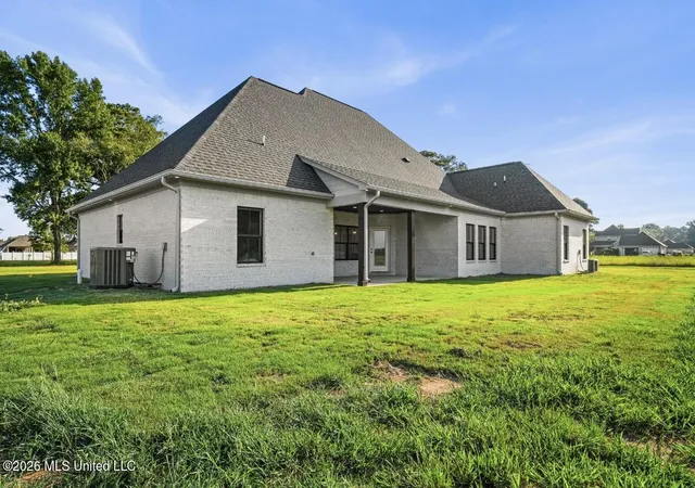 Photo 3 of Sale Pending at 50008 Shady Meadows Dr, Amory, MS 38821 | MLS# 4162035 | Listing updated on 2026-09-21