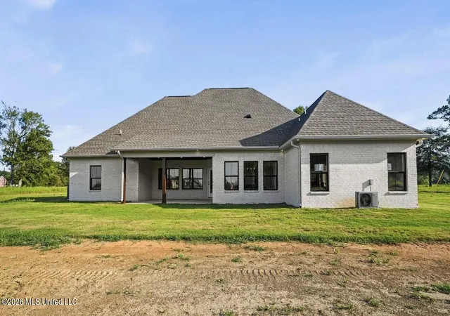 Photo 4 of Sale Pending at 50008 Shady Meadows Dr, Amory, MS 38821 | MLS# 4162035 | Listing updated on 2026-09-21