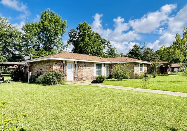Photo 3 of Single family home for sale at 11403 Oakleigh Blvd, Gulfport, MS 39503 | MLS# 4161858 | Listing updated on 2026-09-11