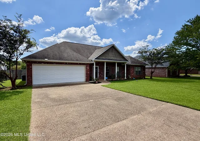 Photo 2 of Single family home for sale at 105 Kirkwood Dr, Clinton, MS 39056 | MLS# 4163229 | Listing updated on 2026-10-15