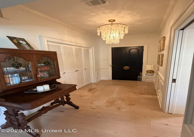 Photo 3 of Single family home for sale at 2 Bingaman Ln, Natchez, MS 39120 | MLS# 4161897 | Listing updated on 2026-09-10