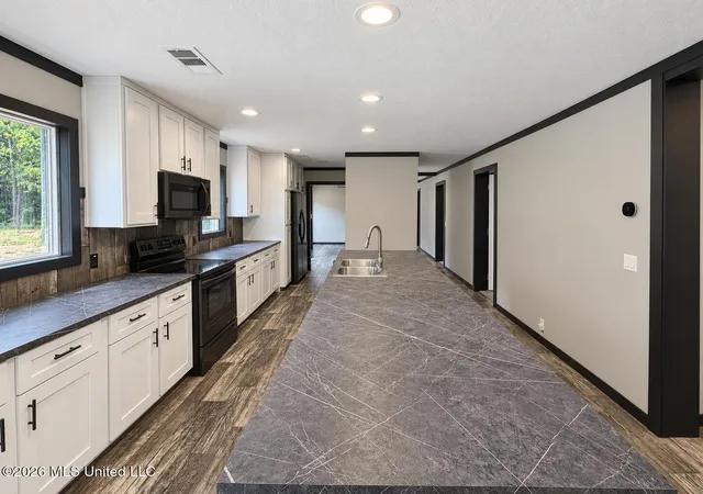 Photo 4 of Manufactured home for sale at 4350 Thyatira Tyro, Senatobia, MS 38668 | MLS# 4161938 | Listing updated on 2026-10-29