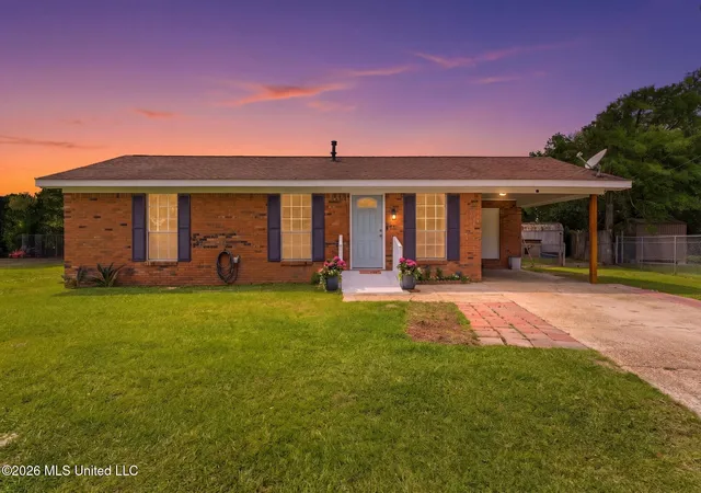 Photo 2 of Single family home for sale at 205 Woodside Dr, Petal, MS 39465 | MLS# 4163114 | Listing updated on 2026-09-21