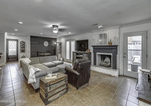 Photo 2 of Single family home for sale at 226 Waterwood Dr, Brandon, MS 39047 | MLS# 4161942 | Listing updated on 2026-09-10