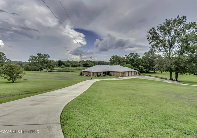 Photo 2 of Single family home for sale at 2865 Seven Springs Rd, Raymond, MS 39154 | MLS# 4161967 | Listing updated on 2026-09-11