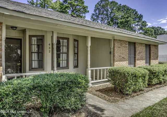 Photo 2 of Single family home for sale at 432 Green Leaf Trl, Madison, MS 39110 | MLS# 4162146 | Listing updated on 2026-09-11