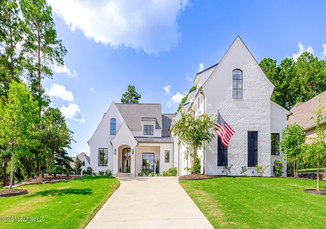 Photo 3 of Single family home for sale at 310 Lake Village Dr, Madison, MS 39110 | MLS# 4161943 | Listing updated on 2026-09-16