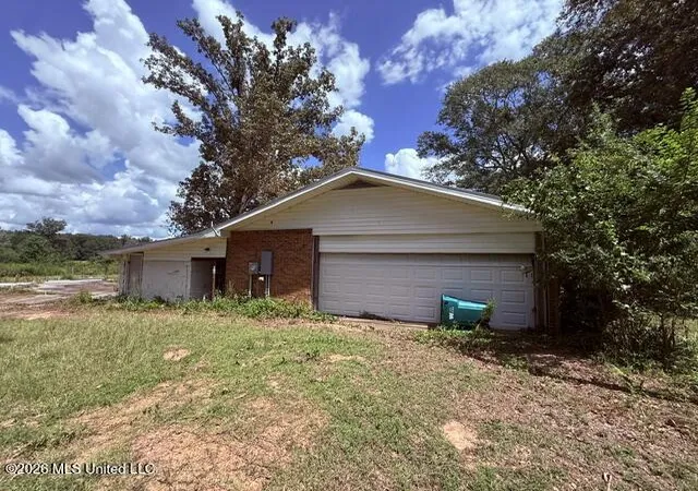 Photo 3 of Single family home for sale at 484 Allbritton Trl, Bogue Chitto, MS 39629 | MLS# 4161976 | Listing updated on 2026-09-10