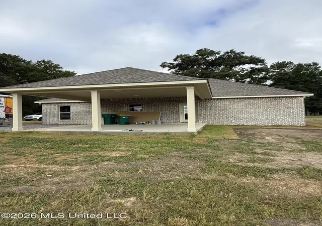 Photo 3 of Sale Pending at 25220 Yellow Blf Rd, Lucedale, MS 39452 | MLS# 4161922 | Listing updated on 2026-10-12