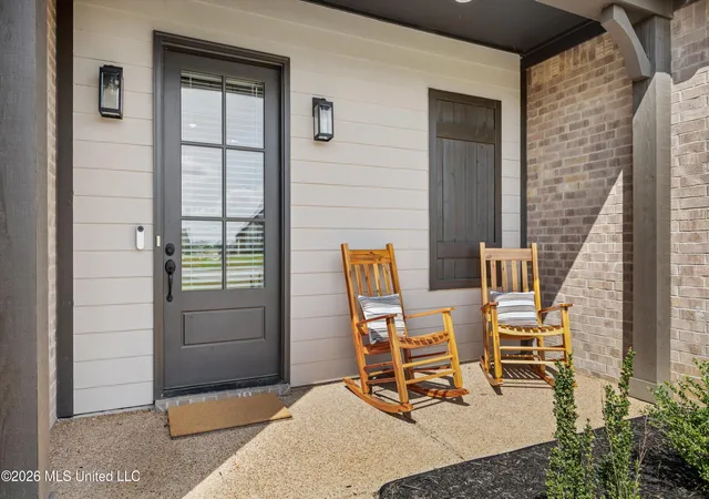 Photo 2 of Single family home for sale at 5304 Douglas Dr, Olive Branch, MS 38654 | MLS# 4162088 | Listing updated on 2026-09-10