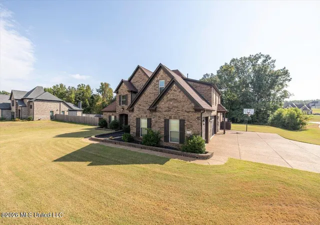 Photo 2 of Single family home for sale at 3328 Straw Brg Rd, Olive Branch, MS 38654 | MLS# 4163593 | Listing updated on 2026-10-17