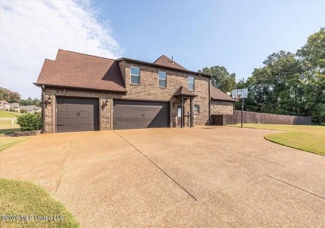 Photo 3 of Single family home for sale at 3328 Straw Brg Rd, Olive Branch, MS 38654 | MLS# 4163593 | Listing updated on 2026-10-17