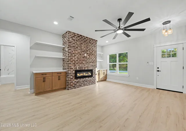 Photo 2 of Single family home for sale at 524 Plum St, Ocean Springs, MS 39564 | MLS# 4161941 | Listing updated on 2026-09-10