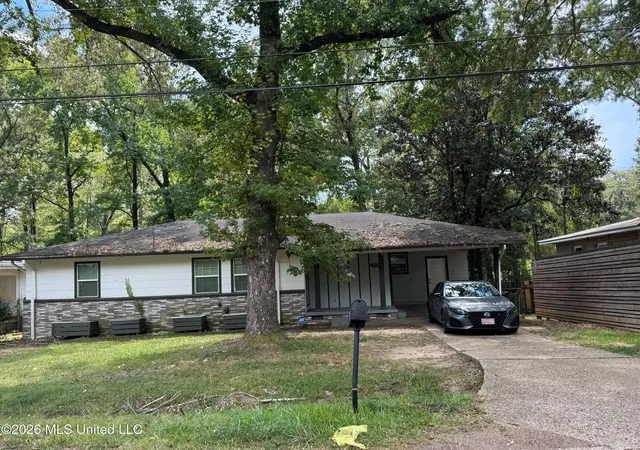 Photo 1 of Single family home for sale at 405 Cummins St, Jackson, MS 39204 | MLS# 4162218 | Listing updated on 2026-09-11