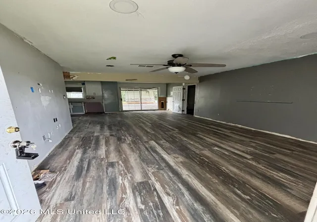 Photo 2 of Sale Pending at 2601 Lawn Cir, Gautier, MS 39553 | MLS# 4161982 | Listing updated on 2026-09-11