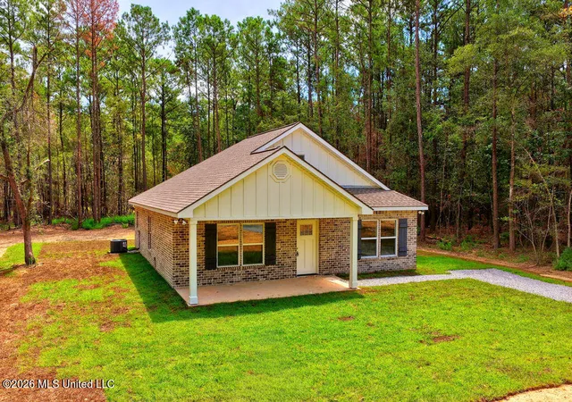 Photo 3 of Sale Pending at 20 Global Ln, Picayune, MS 39466 | MLS# 4161978 | Listing updated on 2026-09-21