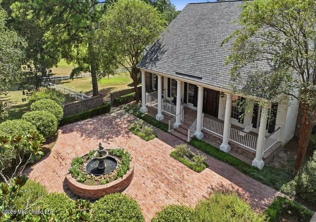 Photo 1 of Mansion for sale at 1039 Cedar Hl Rd, Madison, MS 39110 | MLS# 4162786 | Listing updated on 2026-09-17