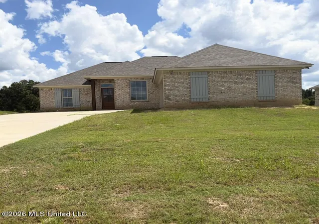 Photo 1 of Single family home for sale at 158 Madisonville Dr, Canton, MS 39046 | MLS# 4161981 | Listing updated on 2026-09-11