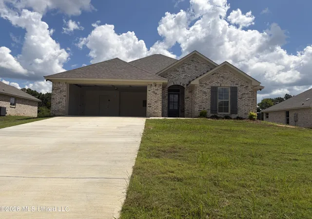 Photo 1 of Single family home for sale at 156 Madisonville Dr, Canton, MS 39046 | MLS# 4161983 | Listing updated on 2026-09-11