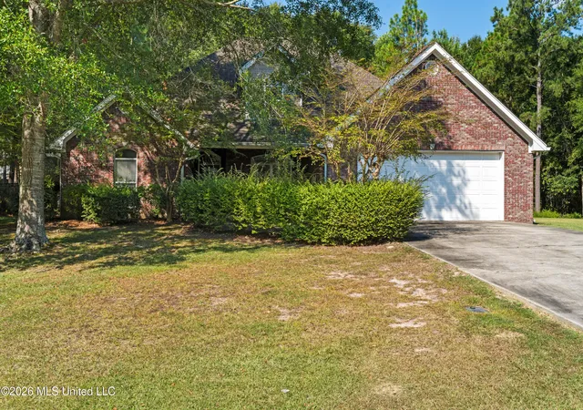 Photo 1 of Single family home for sale at 212 Morrell Cir, Hattiesburg, MS 39402 | MLS# 4161989 | Listing updated on 2026-09-11